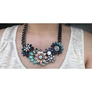 ✨Flower Necklace | F21